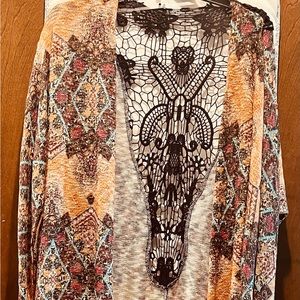 Beautiful vibrant colors shaw/coverup.